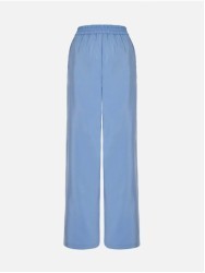 Trousers with a fluid fit and pleat details