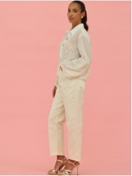 Blusa com bordados