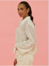 Blusa com bordados