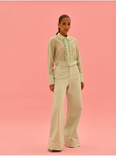 Blouse with ruffle at the front