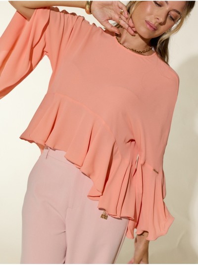 Flowing blouse with ruffles