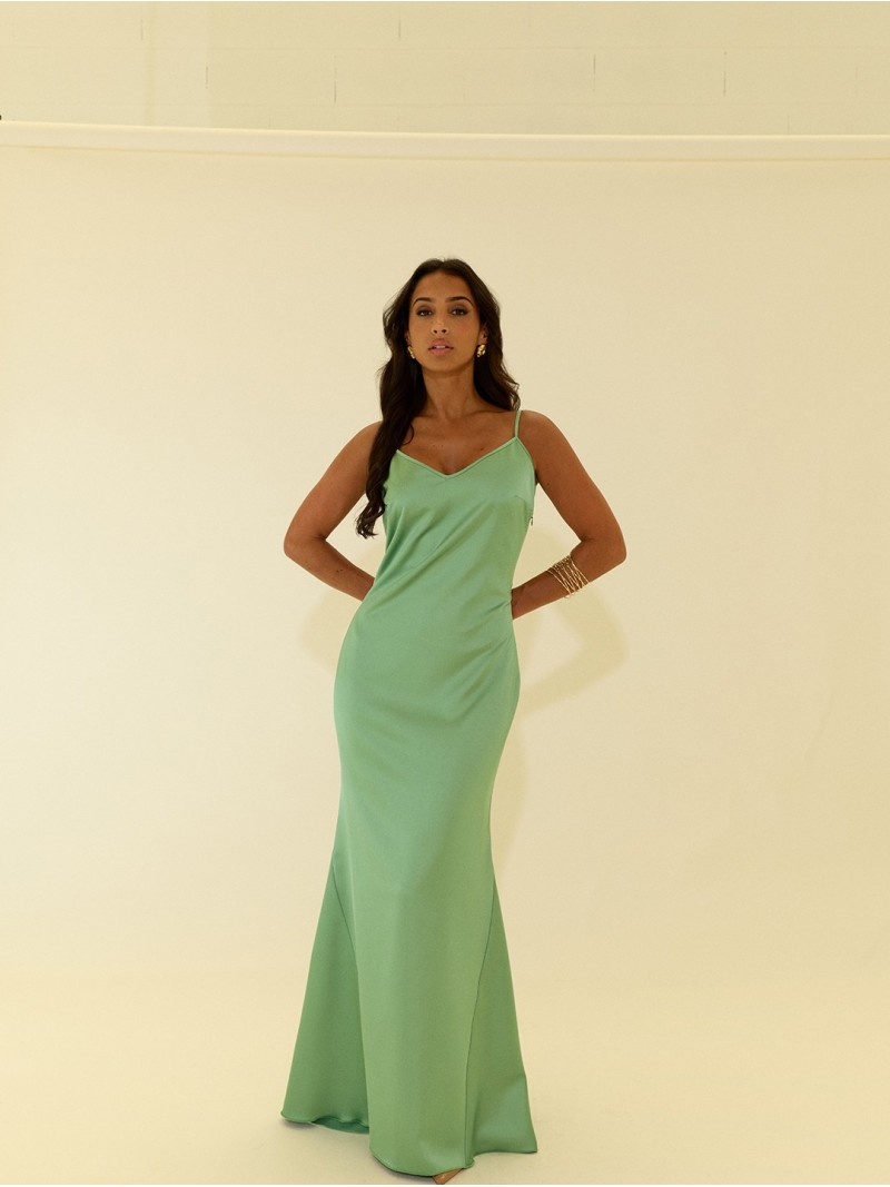 Long dress with thin straps and V-neck