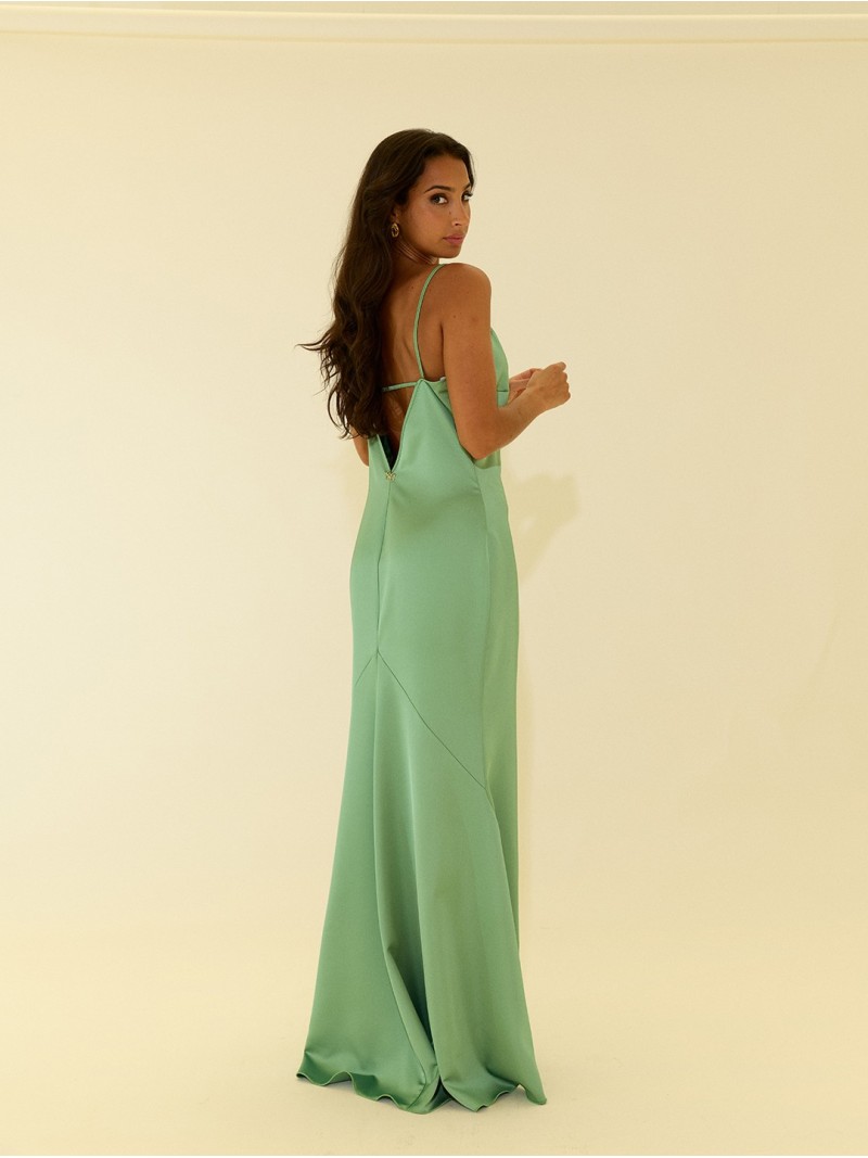 Long dress with thin straps and V-neck