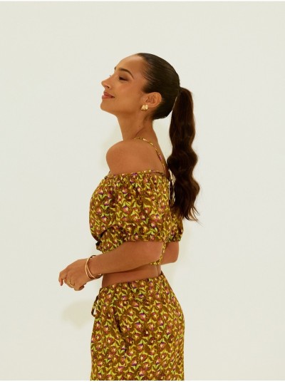 Short printed top with sleeve