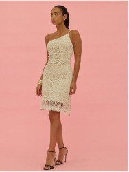 Vestido curto em renda com decote assimétrico