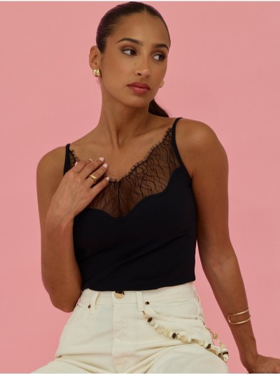 Thin-strapped top with lace