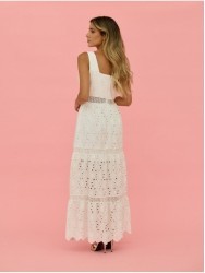 Vestido comprido em renda com decote quadrado 