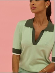 Knitted sweater with contrasting details