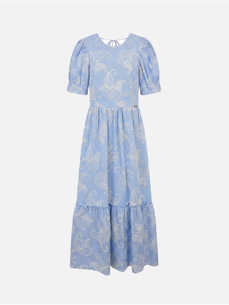 Vestido comprido com bordados e abertura na costa