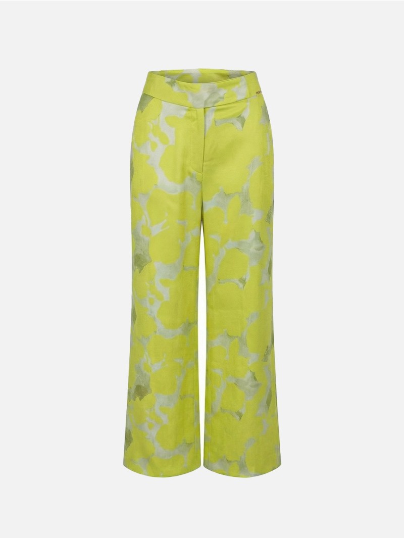 Calça estampada com corte fluído
