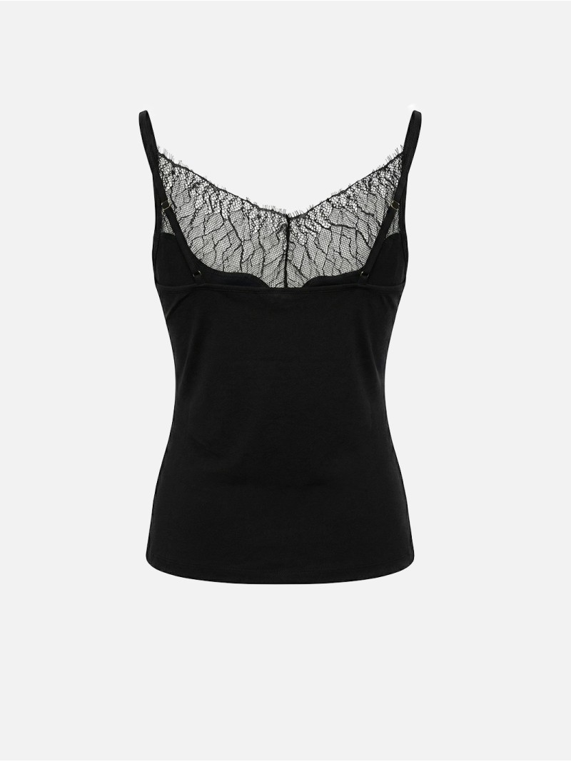Thin-strapped top with lace