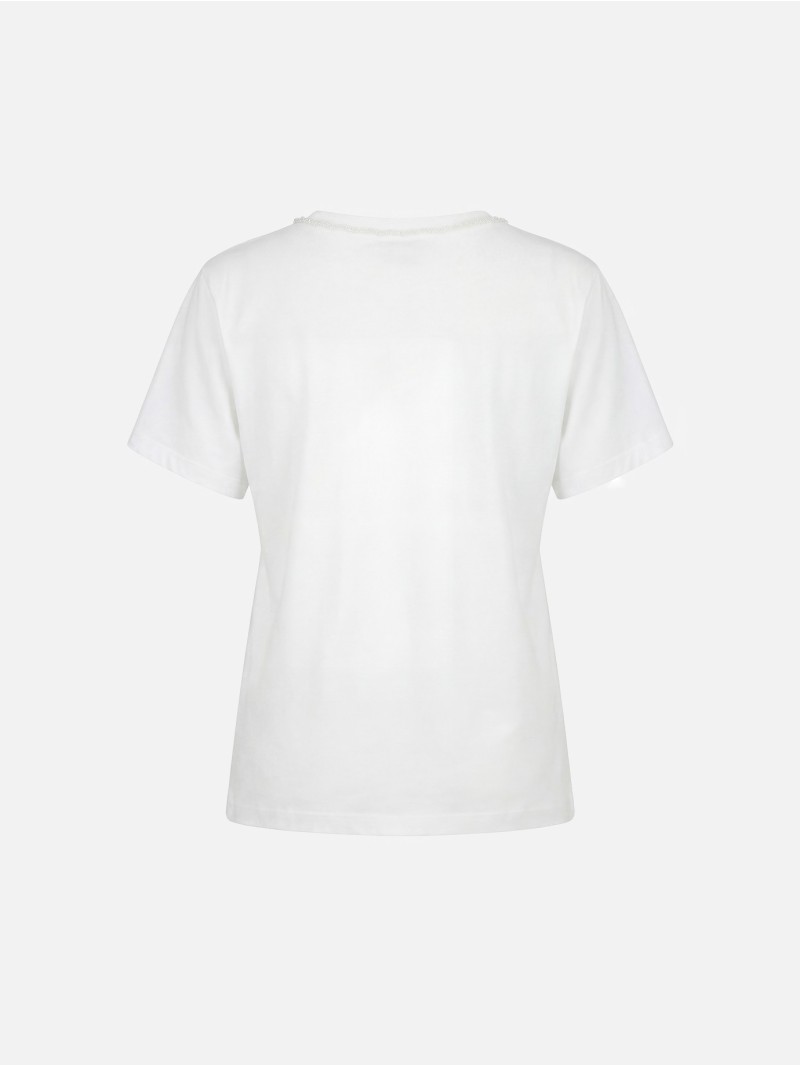 T-shirt em algodão com missangas na gola
