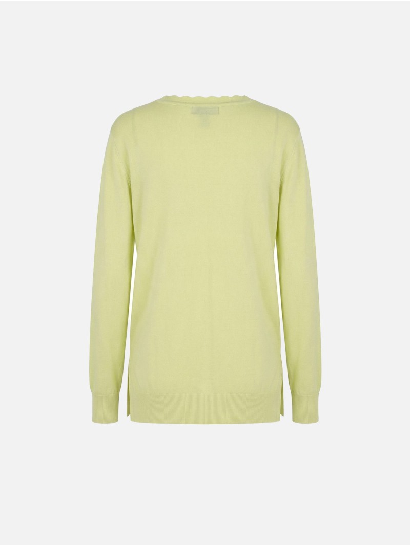 Knitted sweater with detailed neckline