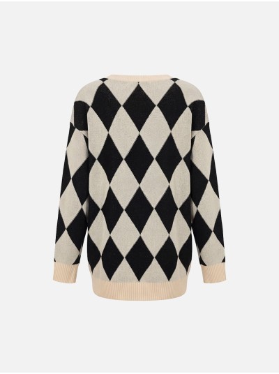 V-neck knitted sweater with diamond pattern
