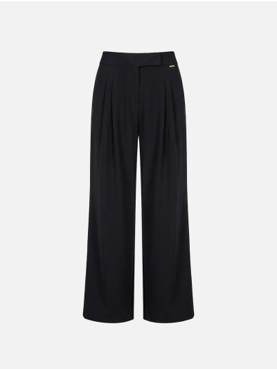 Flowing trousers with pleats and bead detail