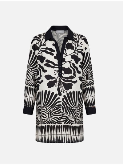 Short printed dress with V-neck