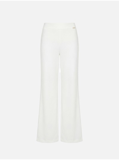 Calça lisa boca de sino