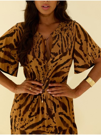 Blusa com padrão e decote em V