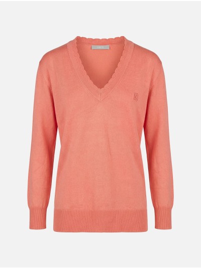 Knitted sweater with detailed neckline