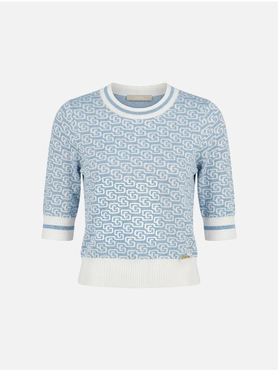 Knitted sweater with pattern