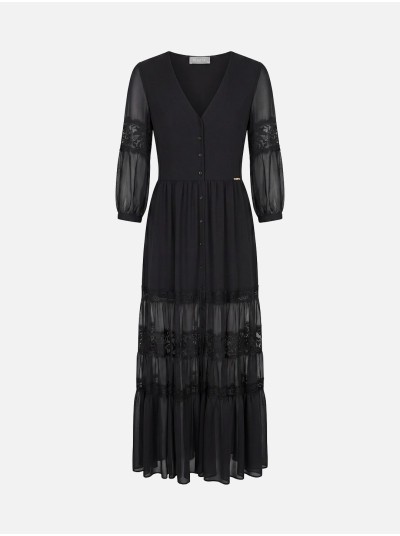 Vestido comprido com detalhes em renda
